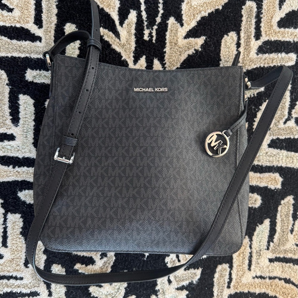Michael Kors Black JETSET Crossbody Bag